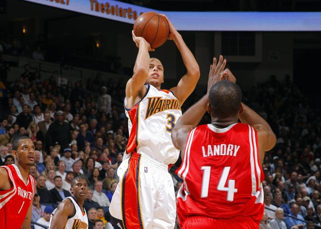 阵容上相对 阵容上相对