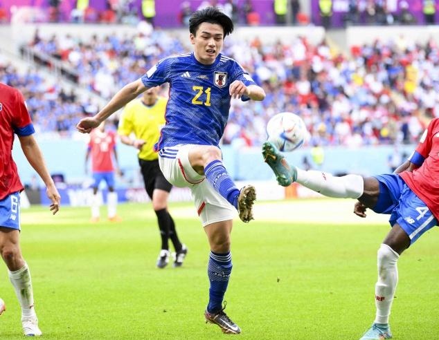 栋年轻而充 栋年轻而充